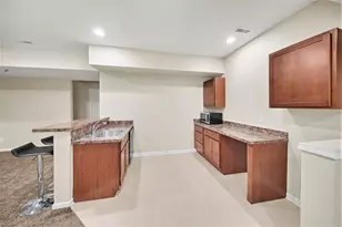 5608 Gallery Park Dr, Ann Arbor, MI 48103 - Photo 37
