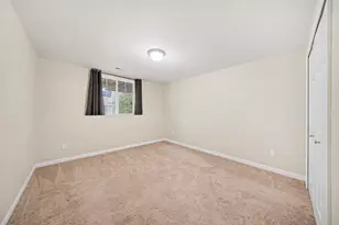 5608 Gallery Park Dr, Ann Arbor, MI 48103 - Photo 25