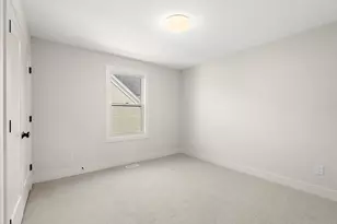 581 S Shore Dr, Holland, MI 49423 - Photo 35