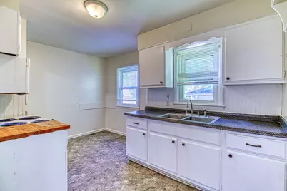 170 W Maxlow Avenue, Hazel Park, MI 48030 - Photo 3