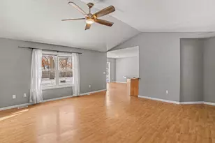 318 Meeking St, Muskegon, MI 49442 - Photo 5