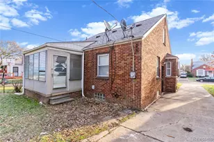10799 Worden St, Detroit, MI 48224 - Photo 19