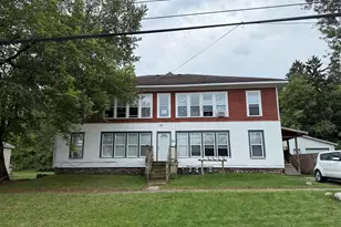 21 Spring St, Battle Creek, MI 49037 - Photo 1