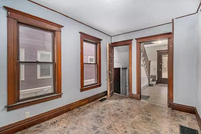 712 W Vine Street, Kalamazoo, MI 49008 - Photo 9