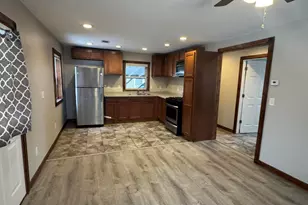 504 Keene Ave, Dowagiac, MI 49047 - Photo 3