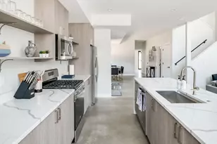 7400 Lake Solis Dr, Stevensville, MI 49127 - Photo 7