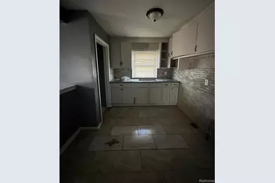 10444 Wayburn Street, Detroit, MI 48224 - Photo 11