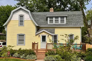 555 St Joseph St, South Haven, MI 49090 - Photo 1