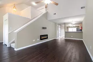 39459 Springwater Dr, Northville, MI 48168 - Photo 7