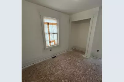 592 Lincoln Lawns Drive NW, Grand Rapids, MI 49534 - Photo 5