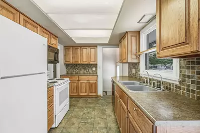 718 Sunset Lane, Cadillac, MI 49601 - Photo 11