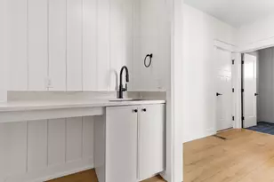 1904 Creekside Dr SW, Byron Center, MI 49315 - Photo 27