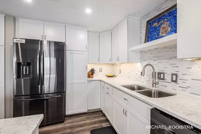 79 Campau Circle NW, Grand Rapids, MI 49503 - Photo 11