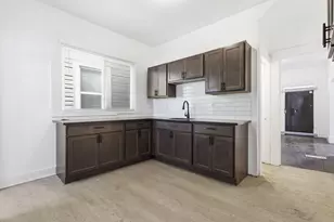 550 Mt Vernon St, Detroit, MI 48202 - Photo 11