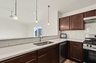 1041 Cooley Mill Ln, Vicksburg, MI 49097 - Photo 9