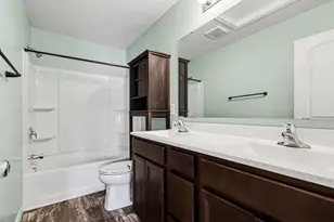 1041 Cooley Mill Ln, Vicksburg, MI 49097 - Photo 13