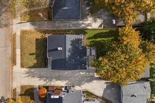 342 Maywood Ave, Rochester, MI 48307 - Photo 3