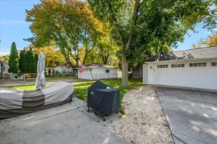 342 Maywood Ave, Rochester, MI 48307 - Photo 11