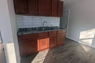 3304 Sheffer Ave, Lansing, MI 48906 - Photo 3