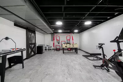 4085 Quainton Road, Norton Shores, MI 49441 - Photo 17