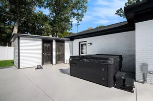 4085 Quainton Rd, Norton Shores, MI 49441 - Photo 25