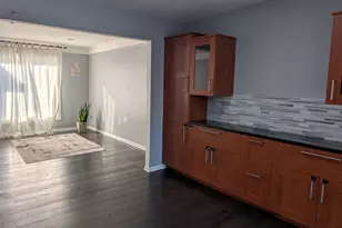 7074 Foxridge Dr, Canton, MI 48187 - Photo 9