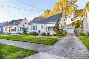 1019 Drexel Dr NE, Grand Rapids, MI 49505 - Photo 3