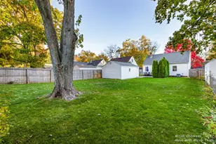 1019 Drexel Dr NE, Grand Rapids, MI 49505 - Photo 33