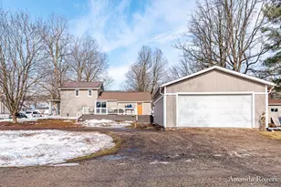 125 S Grove Street SE, Lowell, MI 49331 - Photo 35
