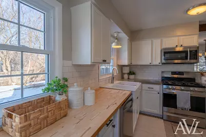 2477 Riverside Drive NE, Grand Rapids, MI 49505 - Photo 19