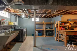 2477 Riverside Dr NE, Grand Rapids, MI 49505 - Photo 37