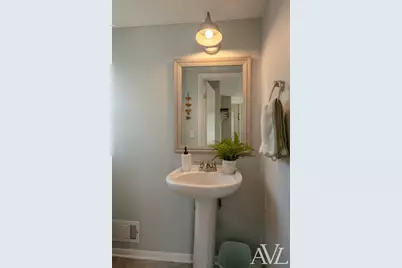 2477 Riverside Drive NE, Grand Rapids, MI 49505 - Photo 23