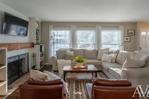 2477 Riverside Dr NE, Grand Rapids, MI 49505 - Photo 5