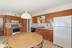 1465 Laughlin Dr NW, Grand Rapids, MI 49504 - Photo 9