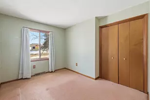 1465 Laughlin Dr NW, Grand Rapids, MI 49504 - Photo 15