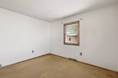 1465 Laughlin Drive NW, Grand Rapids, MI 49504 - Photo 11