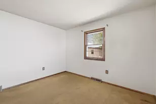 1465 Laughlin Dr NW, Grand Rapids, MI 49504 - Photo 11