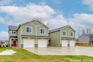 13668 Signature Dr, Holland, MI 49424 - Photo 1
