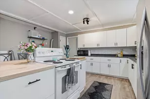 522 4th St, Michigan Center, MI 49254 - Photo 5