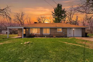 522 4th St, Michigan Center, MI 49254 - Photo 1