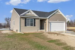 400 Carefree Ct, Niles, MI 49120 - Photo 1