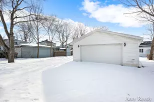 418 Elm St SE, Lowell, MI 49331 - Photo 9