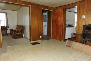 6555 Pipestone St, Eau Claire, MI 49111 - Photo 9