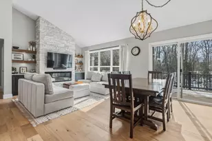 2903 Valley Glenn Cir, Kalamazoo, MI 49004 - Photo 3