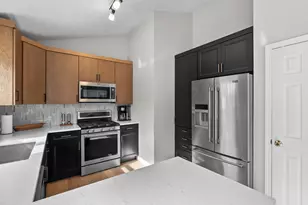 2903 Valley Glenn Cir, Kalamazoo, MI 49004 - Photo 9