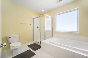 633 Fieldstone Cir W, Chelsea, MI 48118 - Photo 11