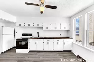 1257 3rd St, Muskegon, MI 49441 - Photo 9