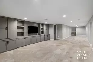 2410 Okemos Dr SE, Grand Rapids, MI 49506 - Photo 33