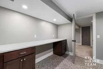 2410 Okemos Drive SE, Grand Rapids, MI 49506 - Photo 39