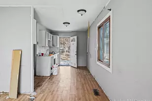 38 W Coolidge Ave W, Battle Creek, MI 49037 - Photo 13